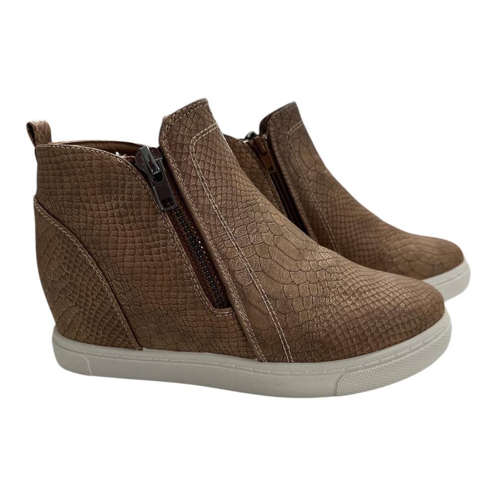 OUTWOODS Size-9 Women's Sneakers Shade of brown Snake Hide Wedge